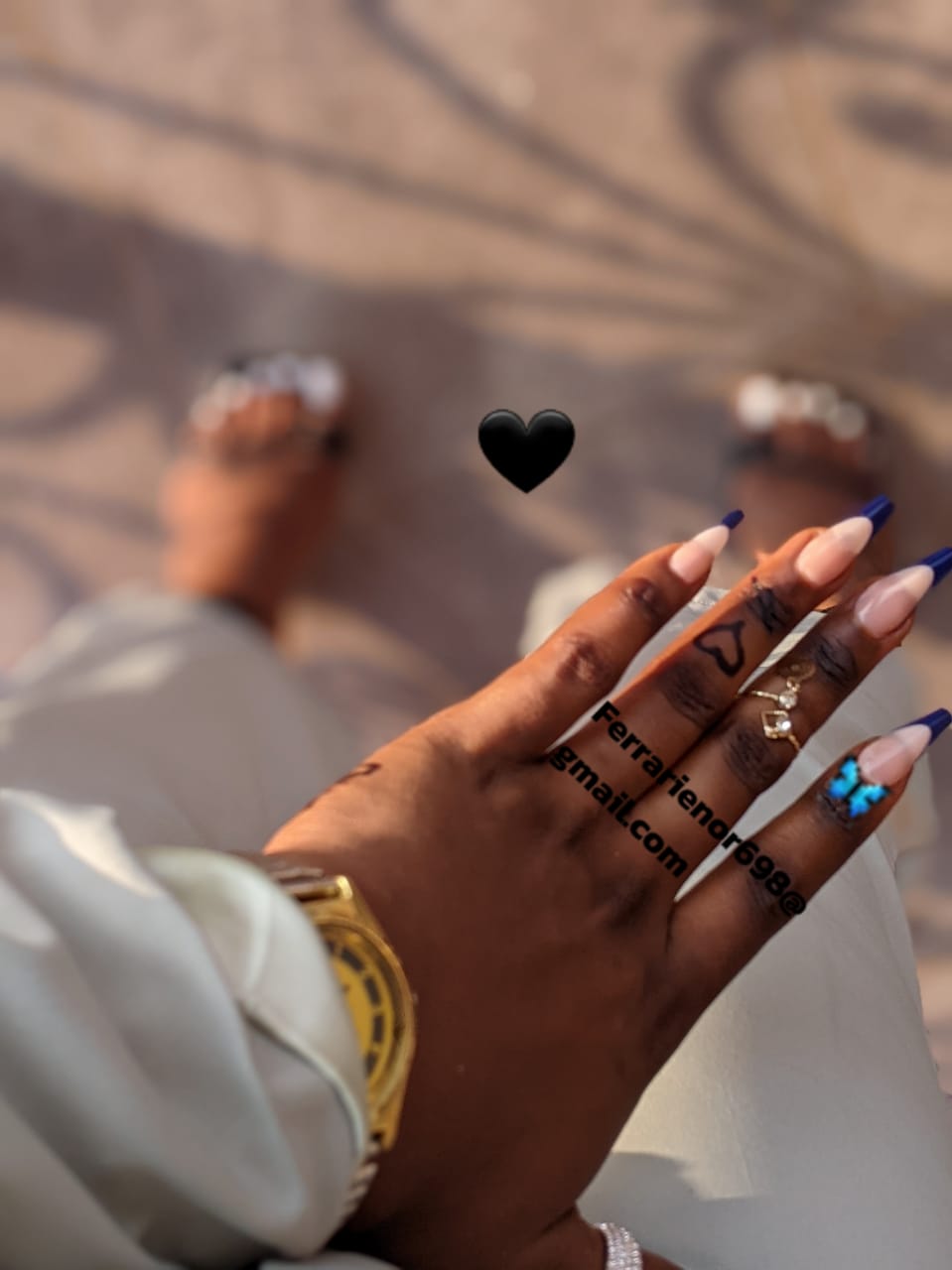 hands